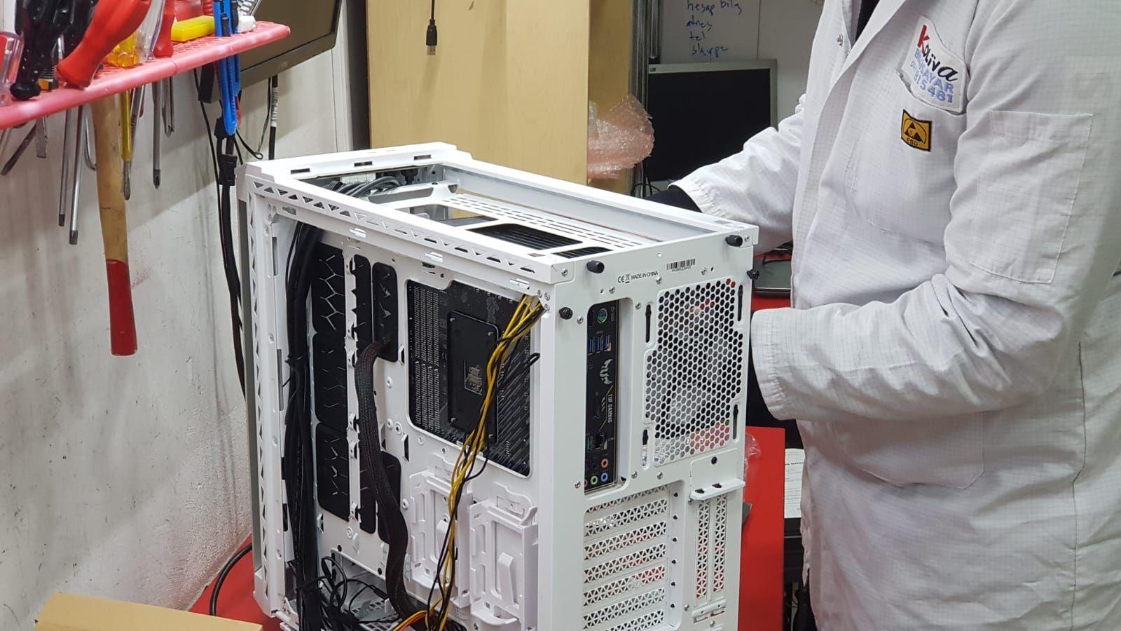 Ümraniye Atakent Mahallesi  Bilgisayarcı